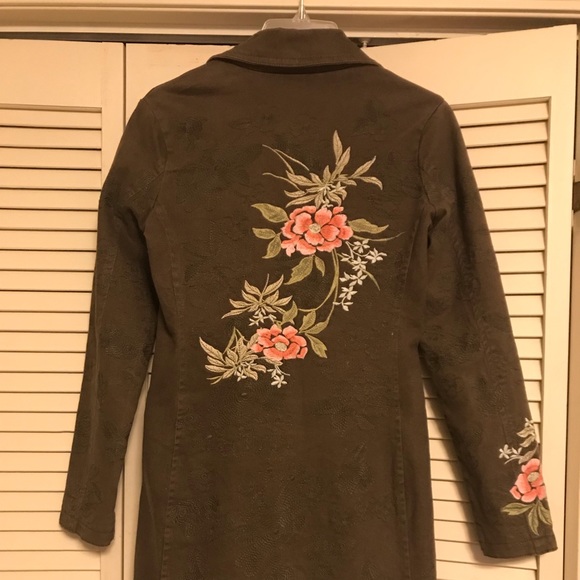 Jacket - Picture 3 of 7